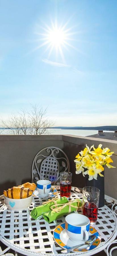 Apartment Stefania On The Beach Коромачно Екстер'єр фото